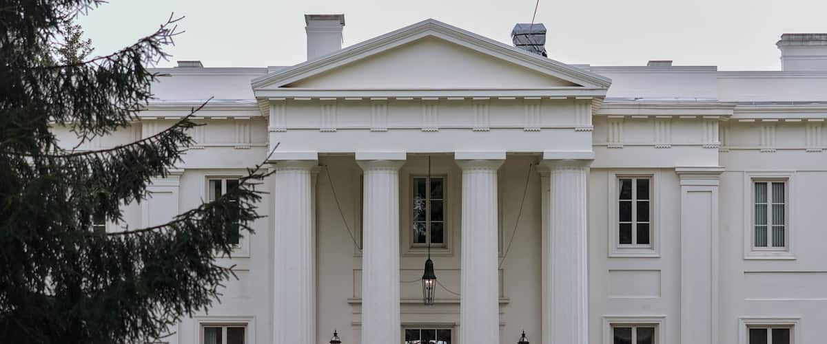 Landscape view of Wadsworth Mansion in early spring
