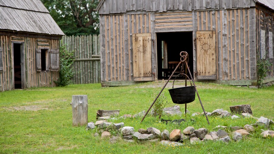 Sainte Marie among the Iroquois trong đó bao gồm kiến trúc di sản
