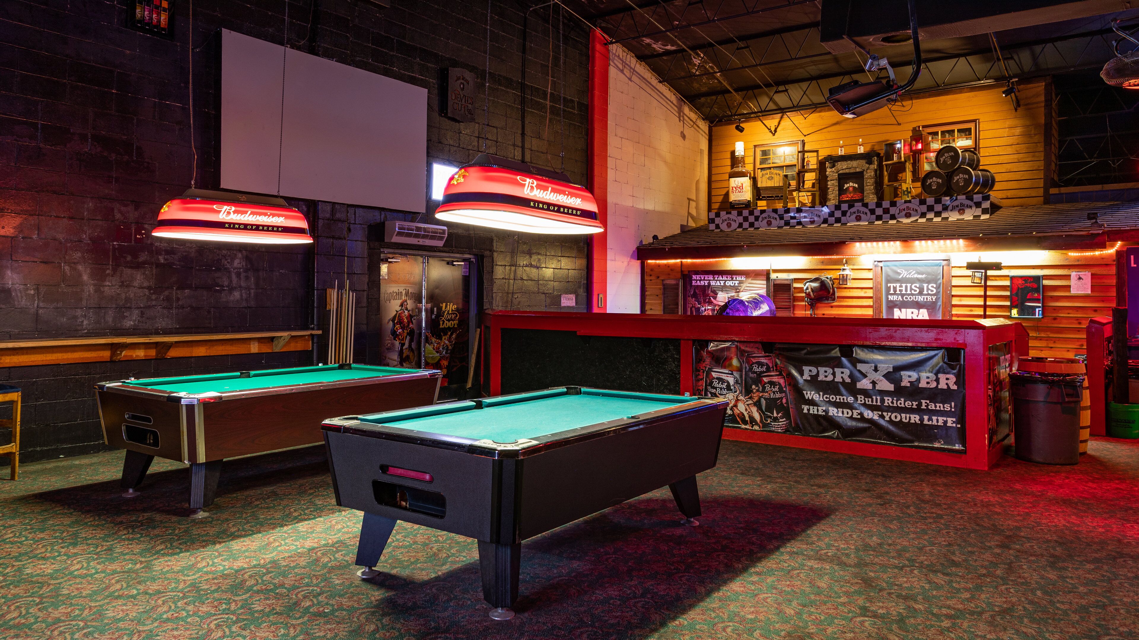 8 Seconds Saloon which includes interior views and a bar