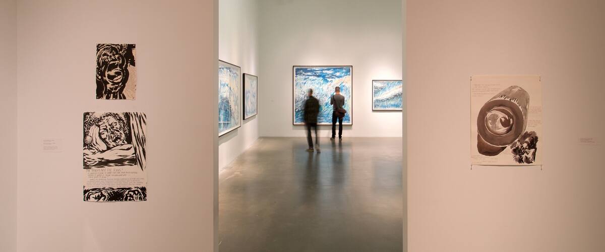 ニュー ミュージアム フィーチャー アート と 屋内の眺め 及び カップル