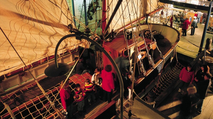 South Australian Maritime Museum as well as a family