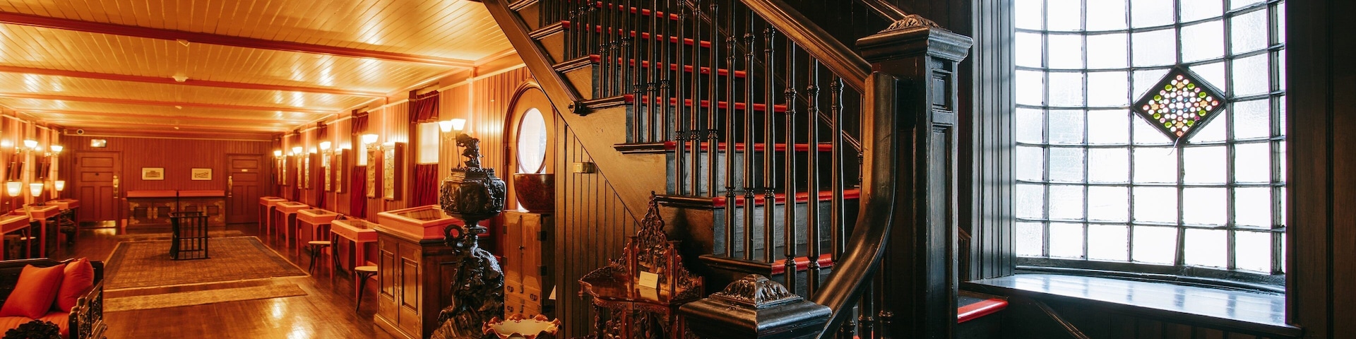 Evergreen Museum and Library showing heritage elements and interior views