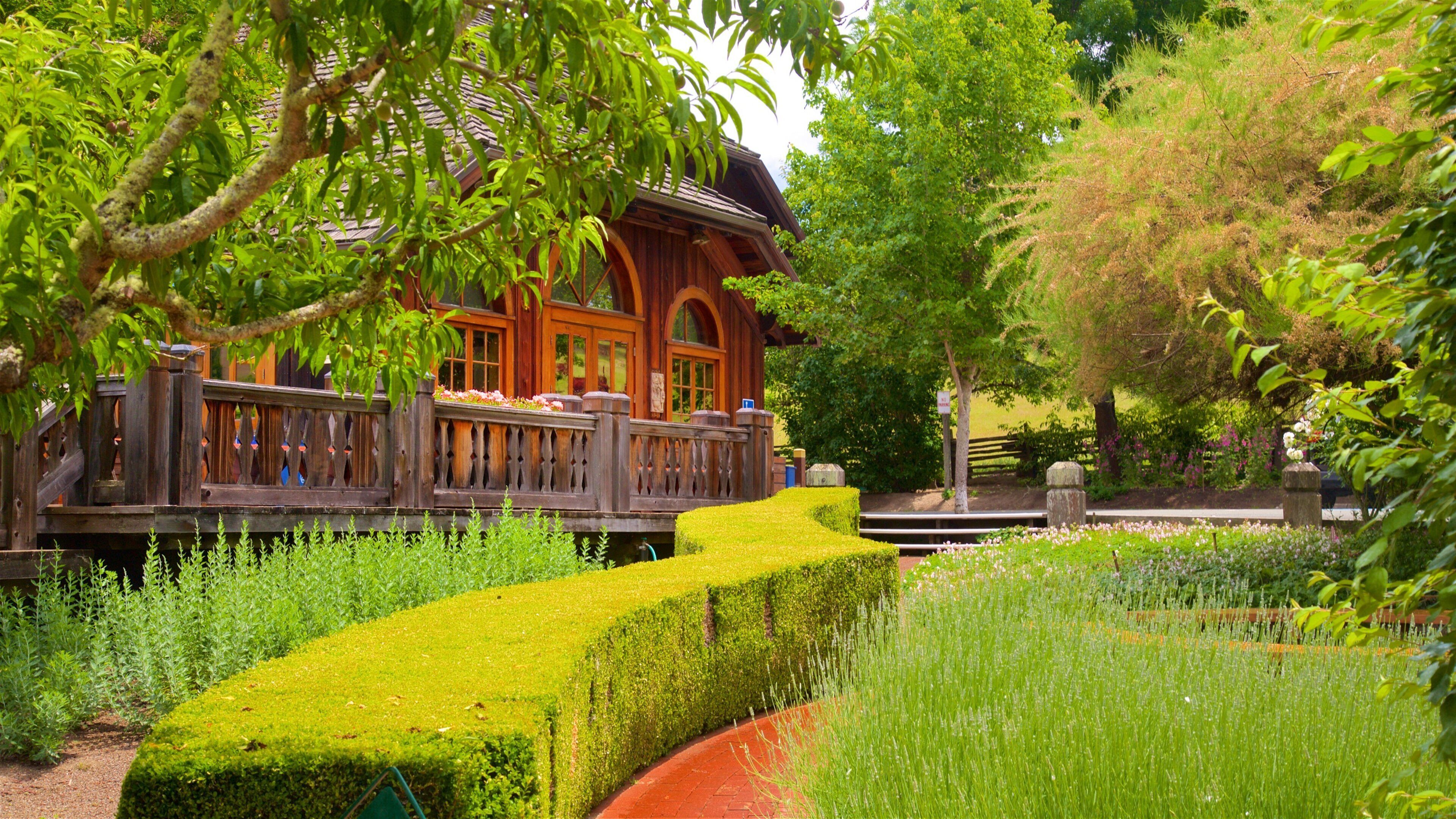 Philo featuring a garden