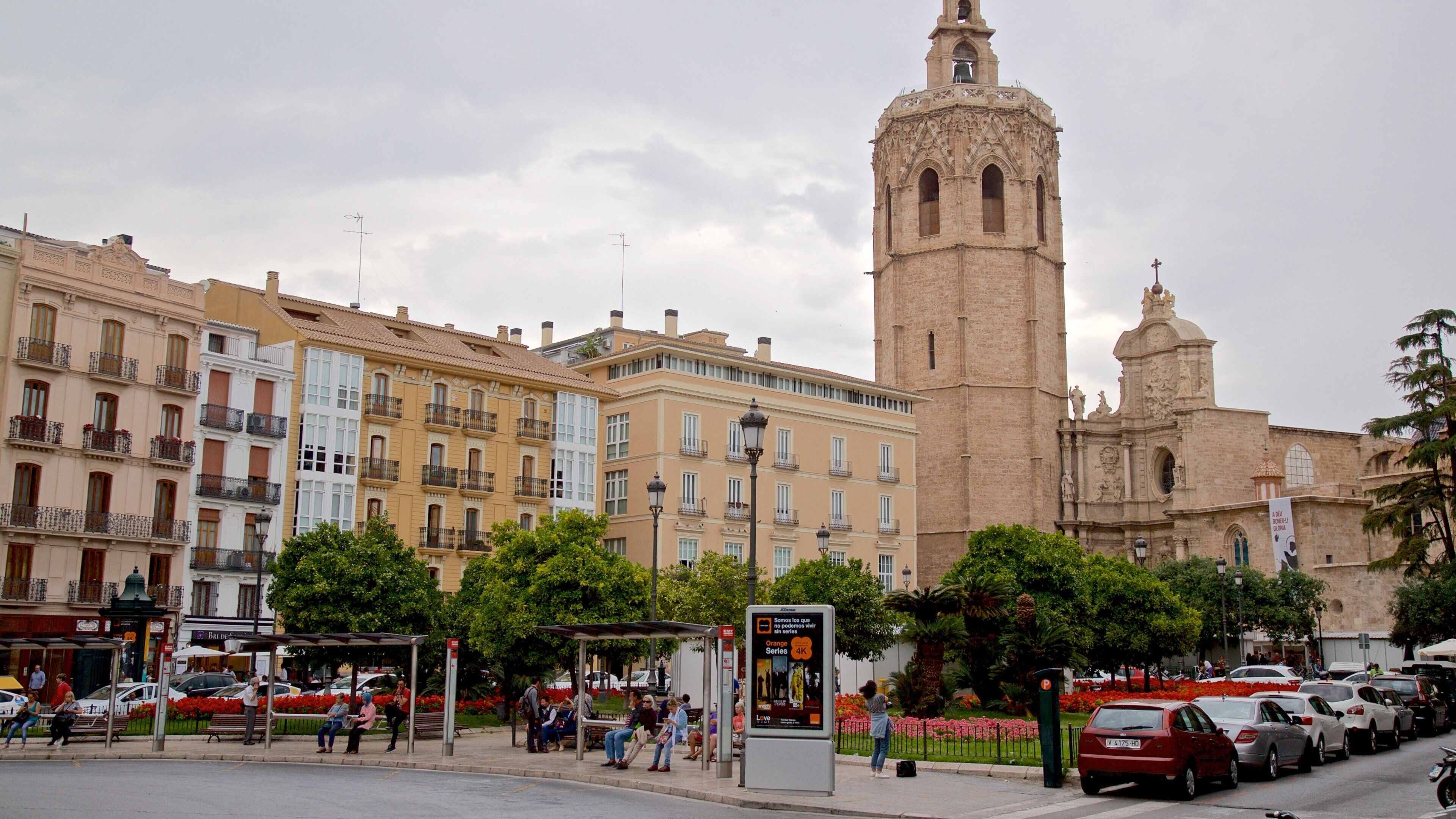 Miguelete Tower which includes heritage architecture