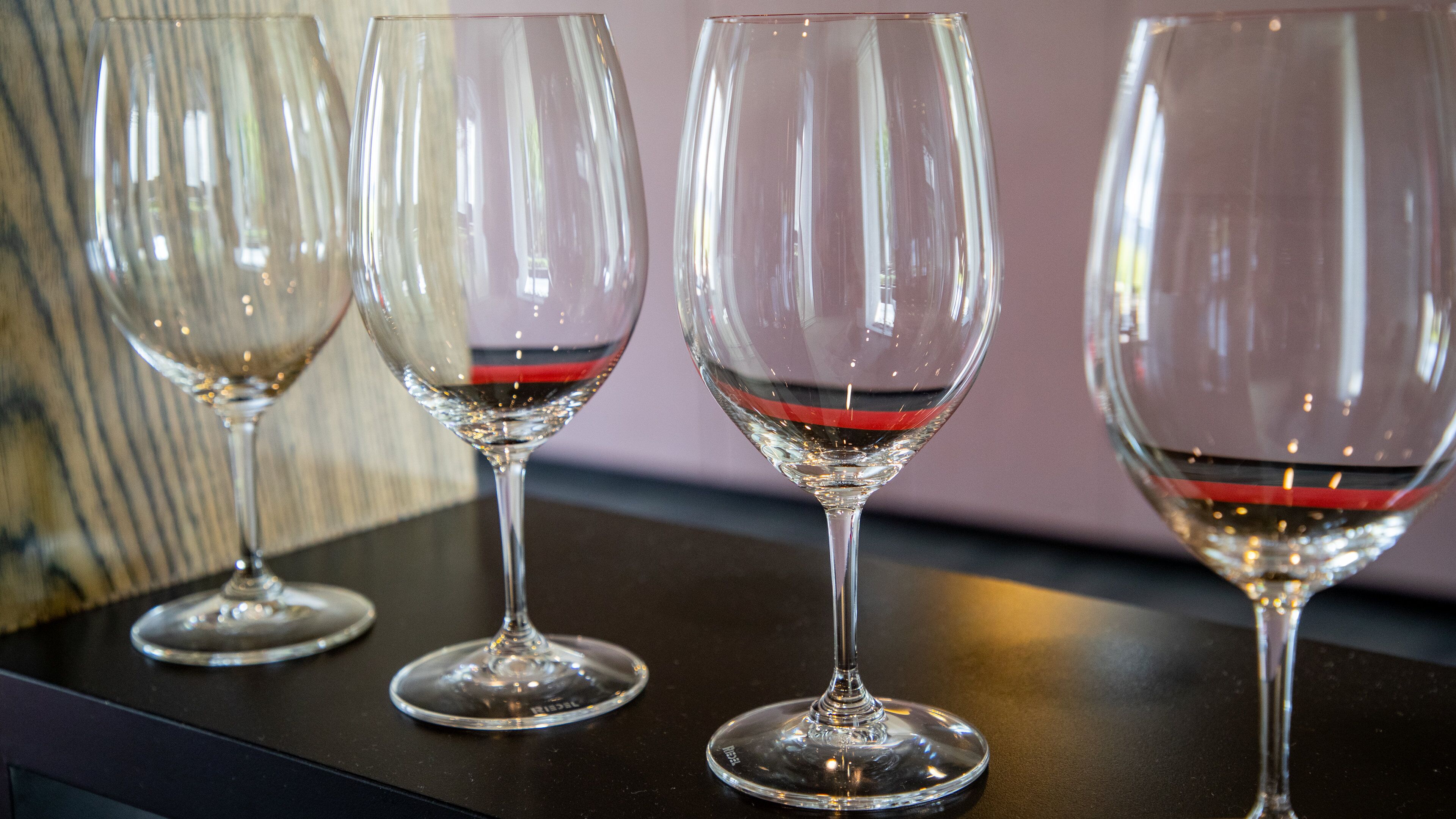 Primo Estate which includes drinks or beverages