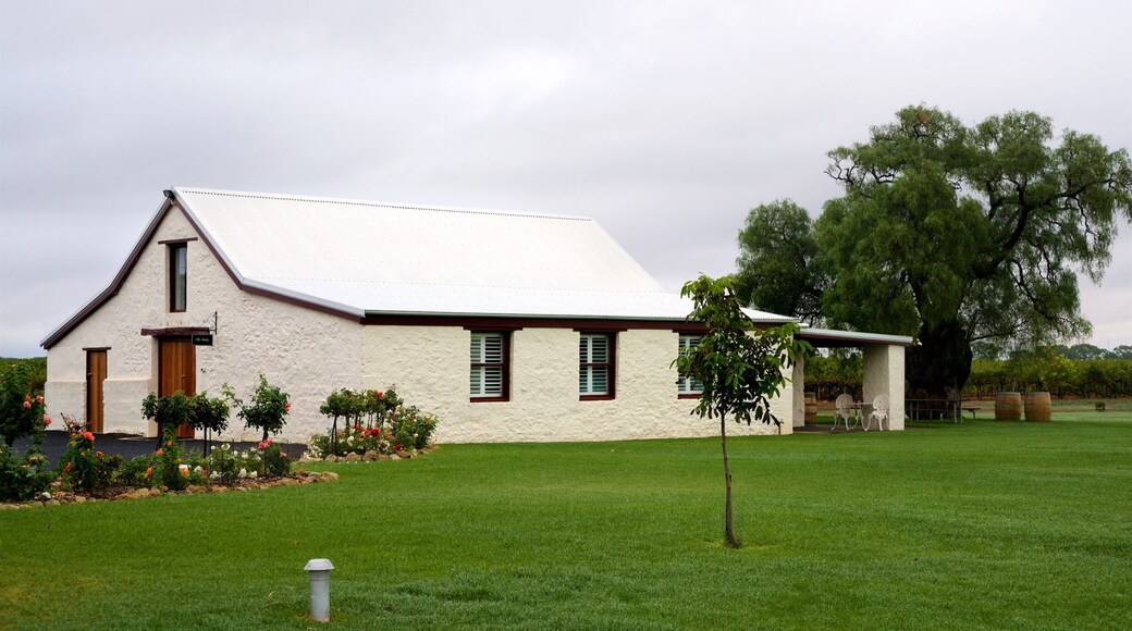 Katnook Estate which includes flowers, a park and a house