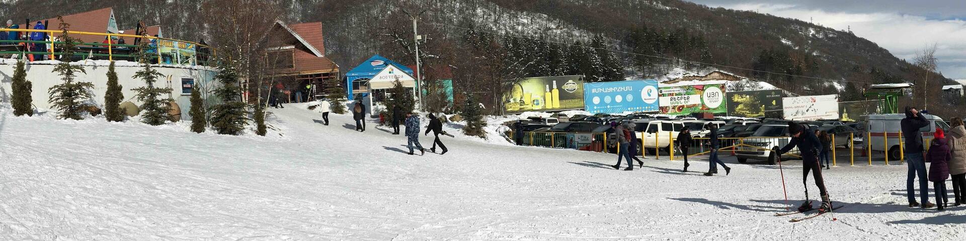 Tsaghkadzor#Snow destinations#Outdoor travel#Snow#Ropeway#Awesome#Greatoutdoors#cool#TakeAhike ❄️❄️⛄️