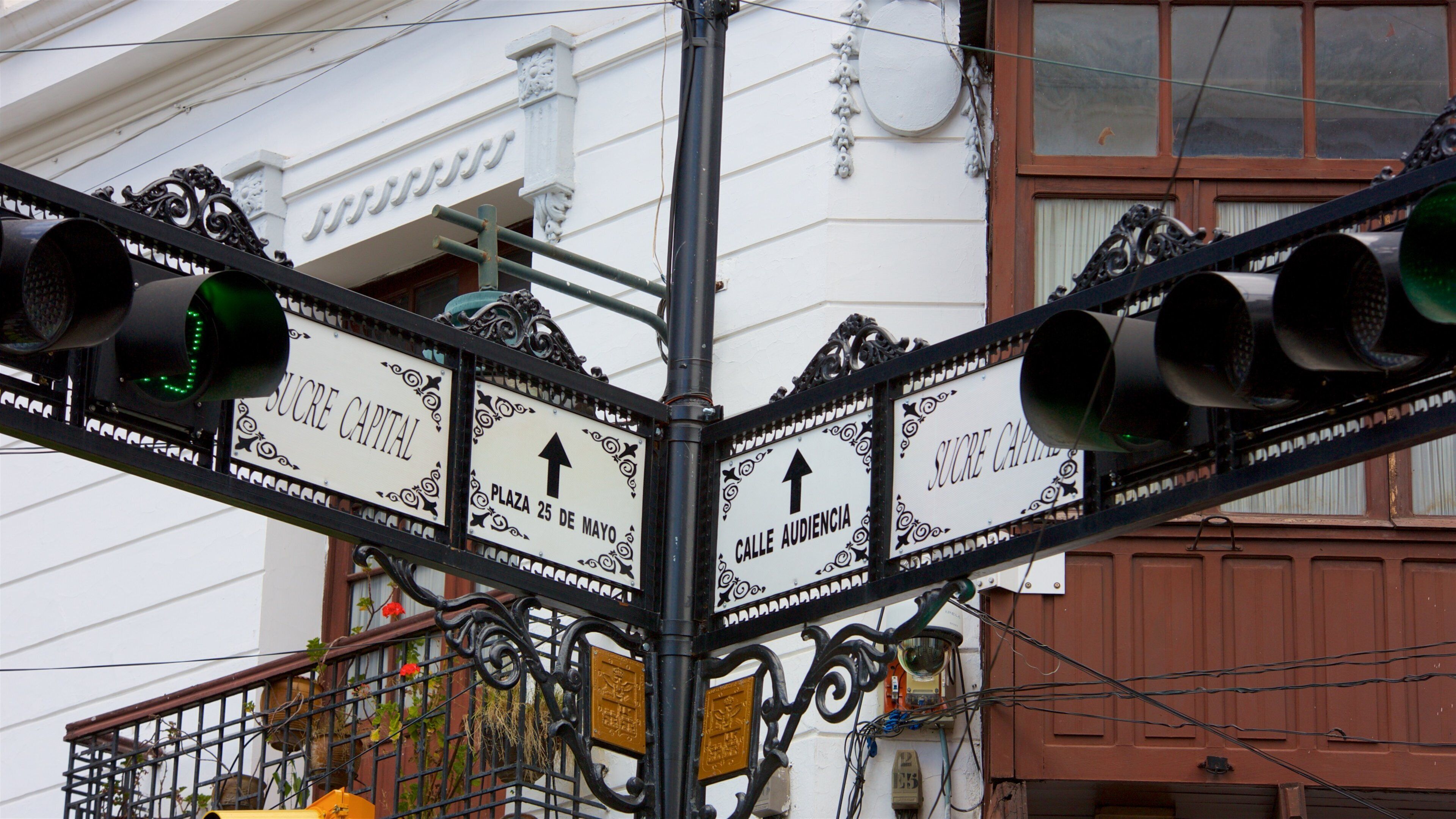 Yungas mettant en vedette signalisation