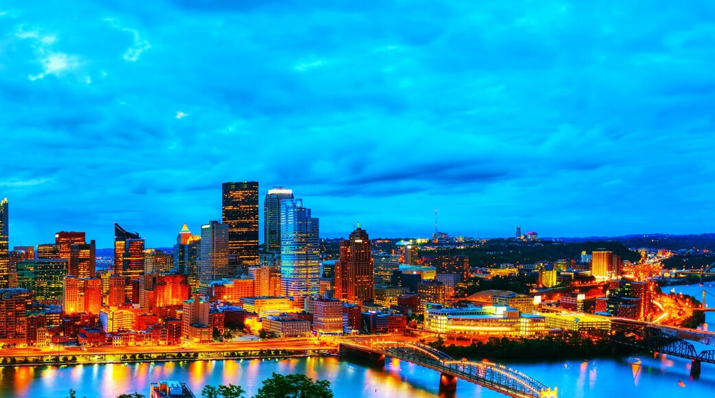 Panoramic aerial overview of Pittsburgh