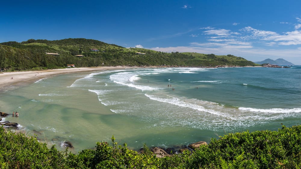 Praia Vermelha, bei Praia do Rosa, Santa Catarina, in Brasilien