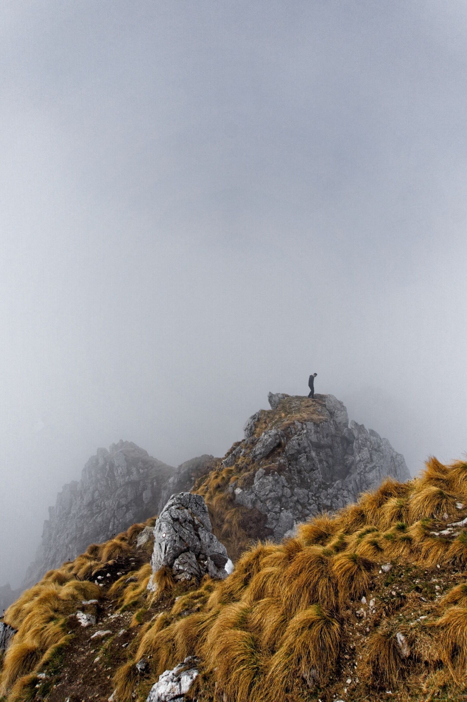 Watch your step...Topped out the hike and it was too foggy to see but the effect was epic! #adventure