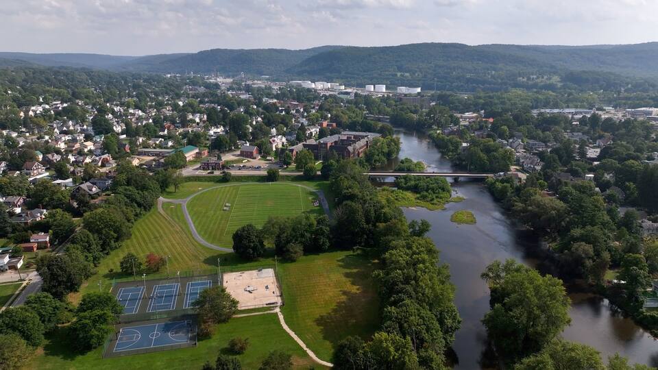 Good Living in urban neighborhood homes in Warren, Pennsylvania with historic architecture near Allegheny National Forest and Allegheny river used for boating and fishing