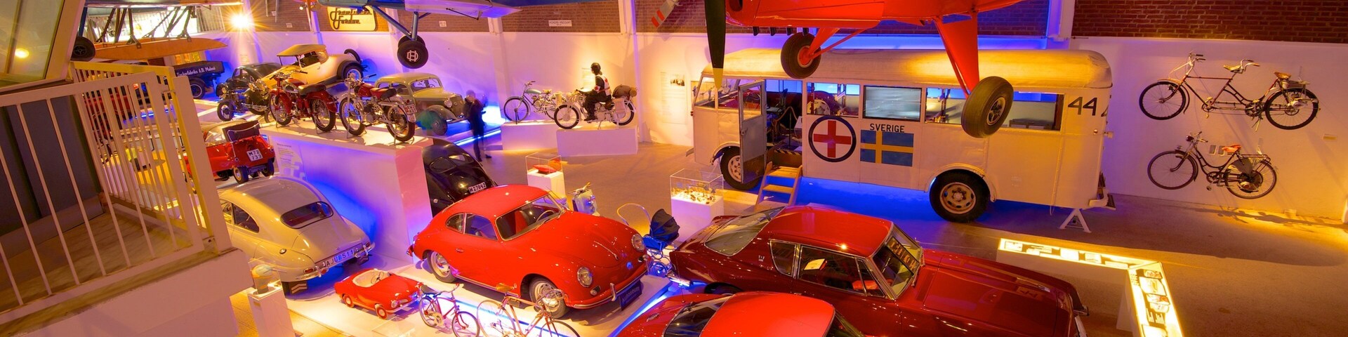 Technology and Maritime Museum showing interior views