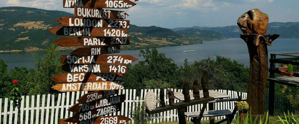 On your Danube route passing through Serbia. Don't miss the opportunity to come to this spot and enjoy the view! The best time to visit this lovely place is between may and october. Treat yourself with delicious food and drink
#Serbia#Danube#Lepenski vir