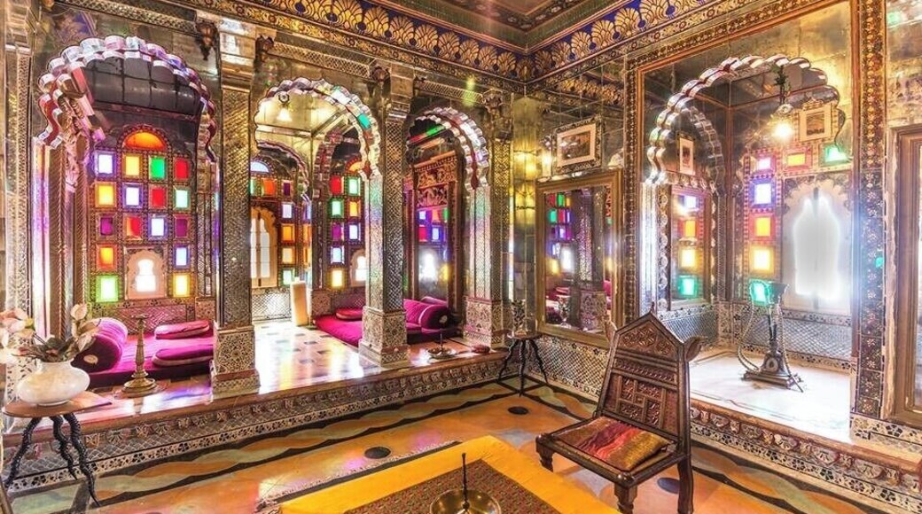 Built in 1670 A.D. by Rawat Dwarka Dasji as his own residence, the Deogarh Mahal near Rajasthan stands majestically on the top of a hill at a height of 2100 ft above sea level.
For more - http://www.topdestinationphotographer.com/