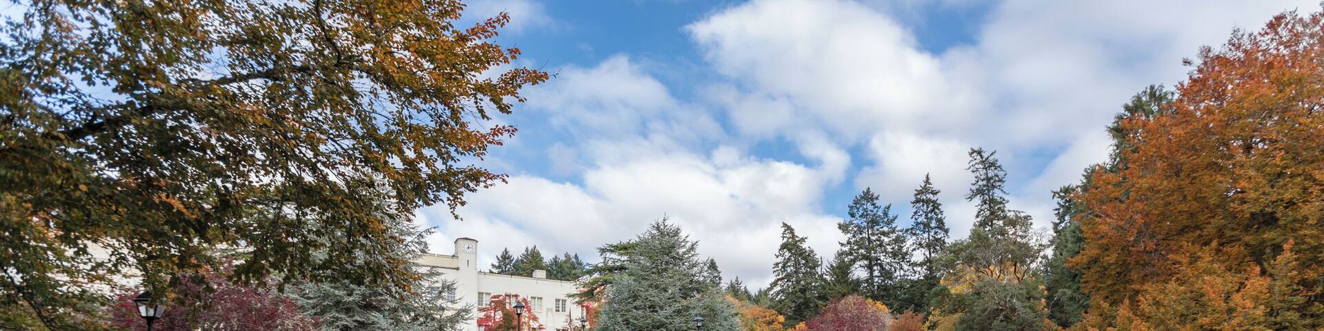 Victoria_RoyalRoadsUniversity_6215325