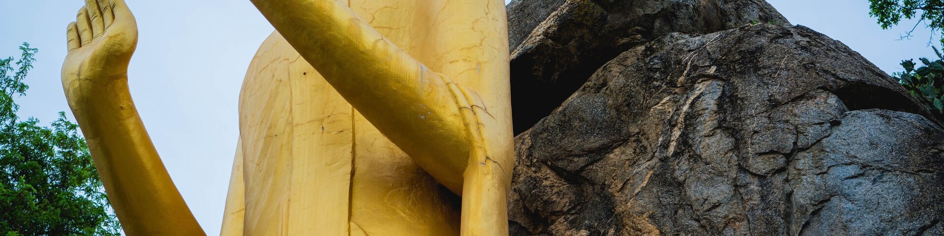 Thai Views | Wat Khao Takiap: So what’s in the pose when it comes to the many postures of Buddha? Well there are no coincidences, that’s for sure. Along one of the many beaches of Hua Hin, Thailand, sits a tiny peninsula that houses Wat Khao Takiab. Like most temples, a statue of Buddha is displayed in some shape or form. Here the statue is one of a standing Buddha with the palms of both hands upright and facing outwards, called “Repelling the Oceans”. One common meaning of this posture is the belief that on a visit to India, Buddha used the power of meditation to repel a wall of water that was unleashed by a hermit in hopes to cause a flood. There is also a second meaning “Preventing the Relative from Fighting”. Situated along the coastline of Hua Hin, I would say the former meaning to be more fitting and as I mentioned, no coincidences and hopefully no flooding to come.
.
.
.
.
#sonyalpha #sonya7riii #travelblogger #travelvlogger #travelgoals #travelguide #wanderluster #wandering #instatravel #instavacation #natgeoyourshot #lpfanphoto #troveon #southeastasia #beautifulseasia #travelsoutheastasia #thailand #huahin #igthailand #thailandinsider #amzthld #explorethailand #visitthailand #vscothailand #gulfofthailand #buddha #buddhism #buddhist #buddhastatue
