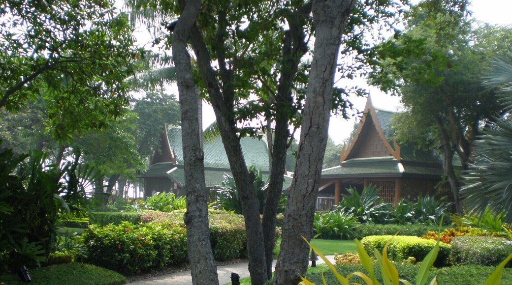 Beautiful sprawling gardens of Hyatt Regency Hua Hin
#JitTravelDiaries #Thailand #HyattRegency #HuaHin