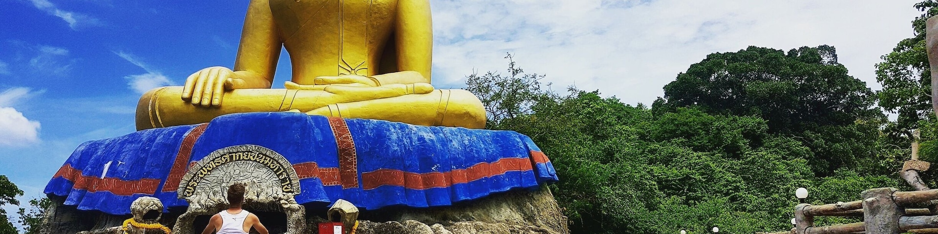 Going some stairs up from Soi Noi beach : Great spot to see Pran Buri with big Buddha on the top.