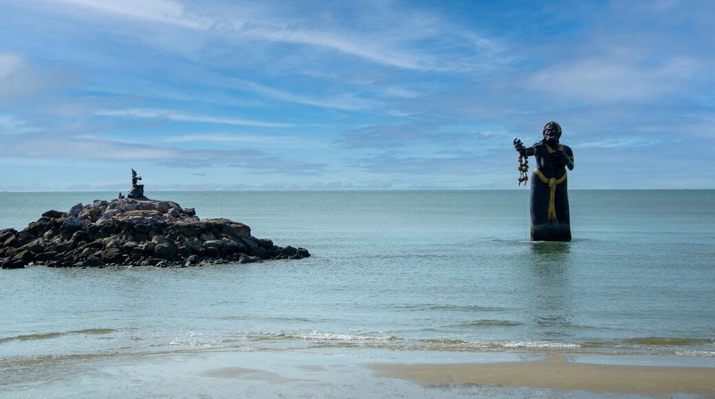 Pee Seua Samut Statue at Puek Tian Water Statue Park Cha Am, Thailand.