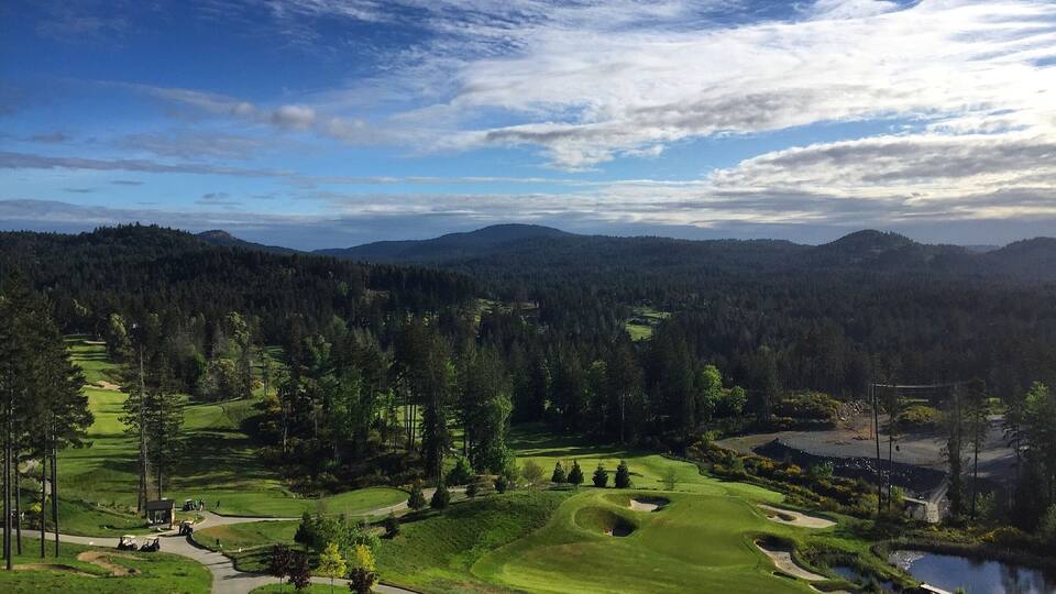 Bear Mountain Golf Resort