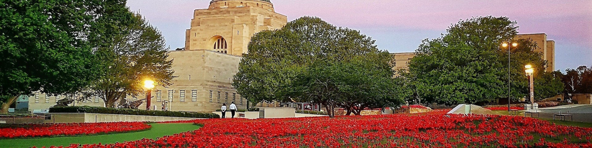 62,000 poppies representing those Australians who lost their lives in WW1