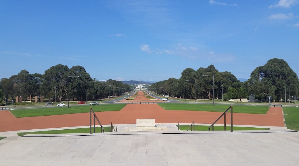 Part of my trip to Australia. Beautiful display with some amazing pieces. Worth a visit