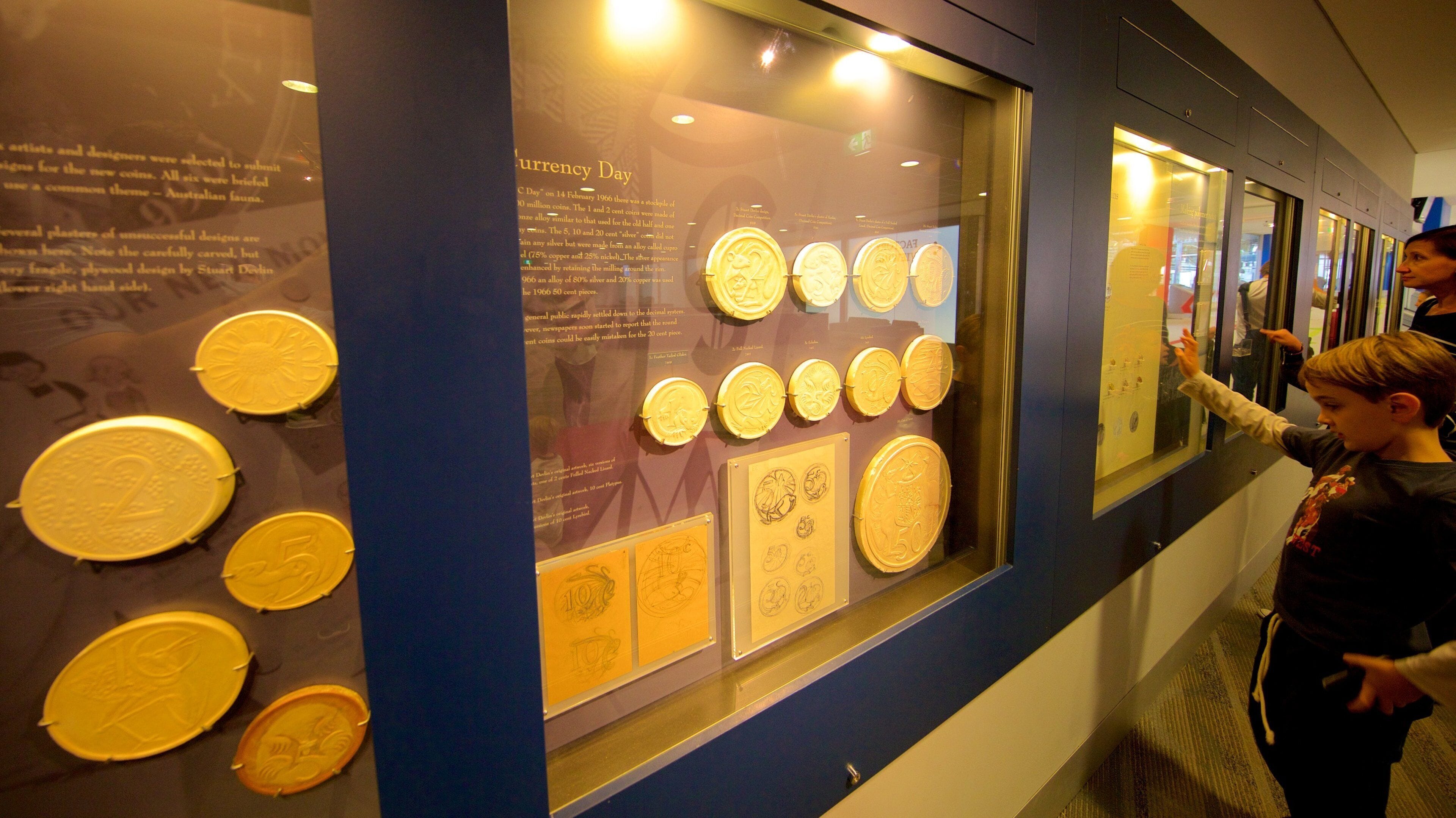 王立オーストラリア造幣局 (ディーキン) - ツアーとアクティビティ | エクスペディア
