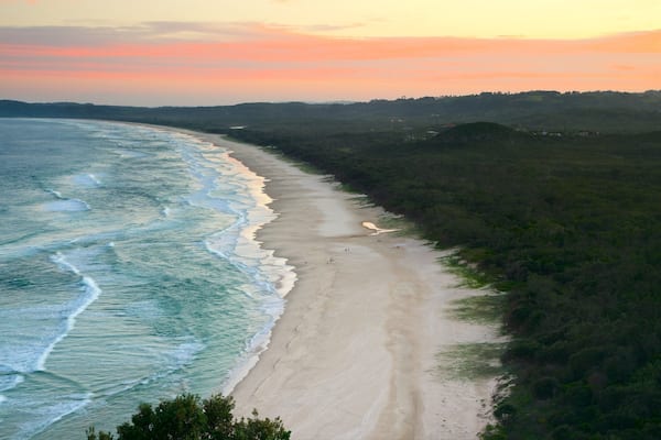 Arakwal National Park que incluye una playa