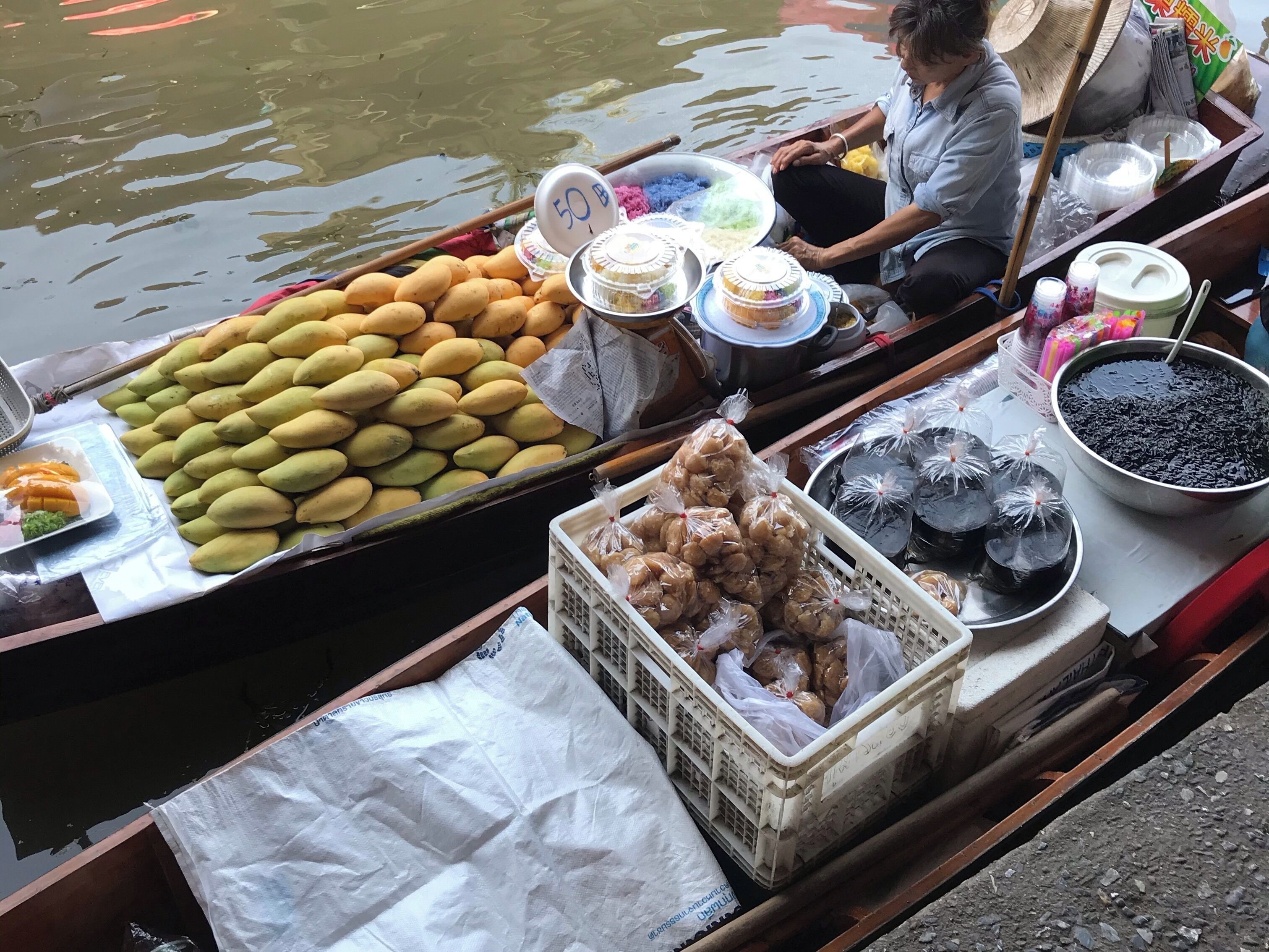 #DamnoenSaduakFloatingMarket #Thailand