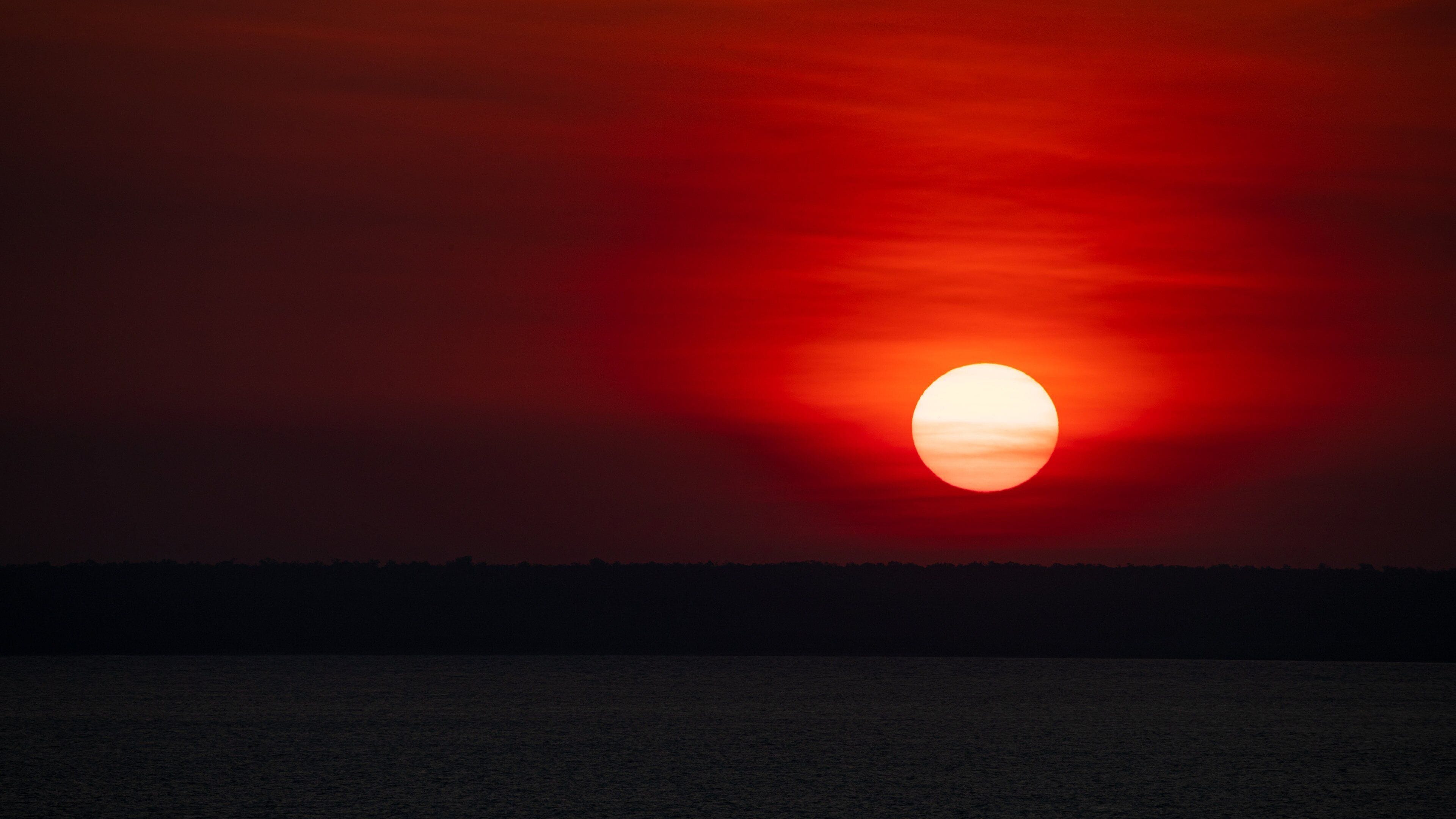 Cullen Bay Marina showing a sunset