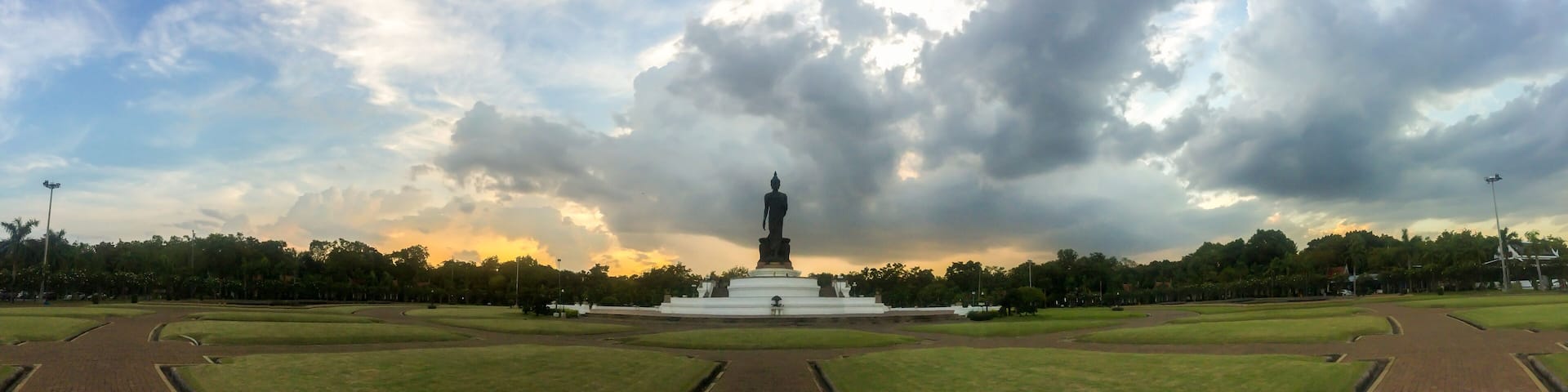 Phutthamonthon is a Buddhist park in the Phutthamonthon District, Nakhon Pathom Province of Thailand, west of Bangkok.