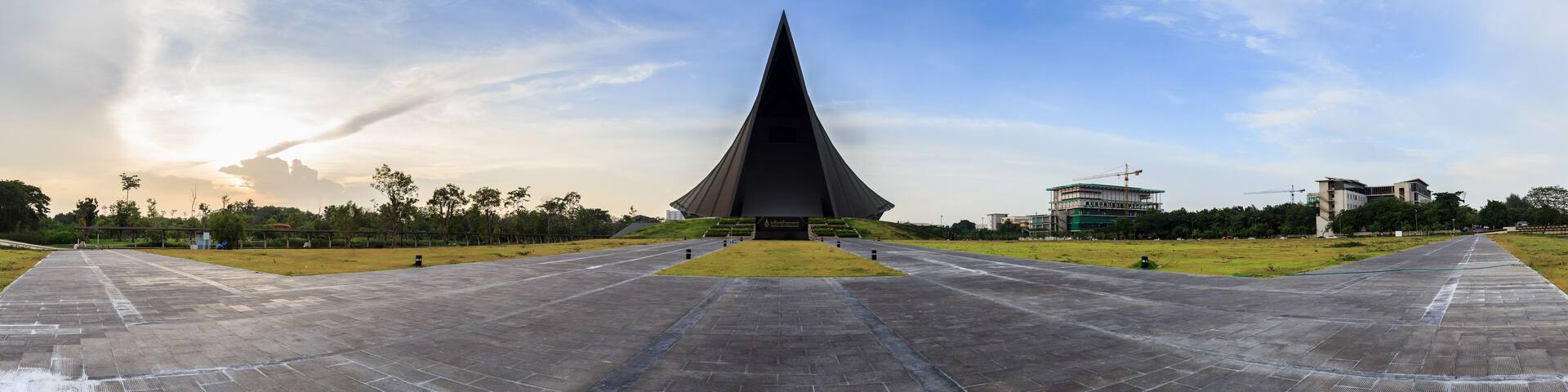 Panorama, Price Mahidol Hall