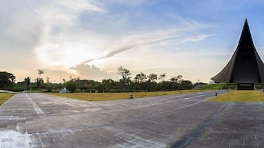 Panorama, Price Mahidol Hall