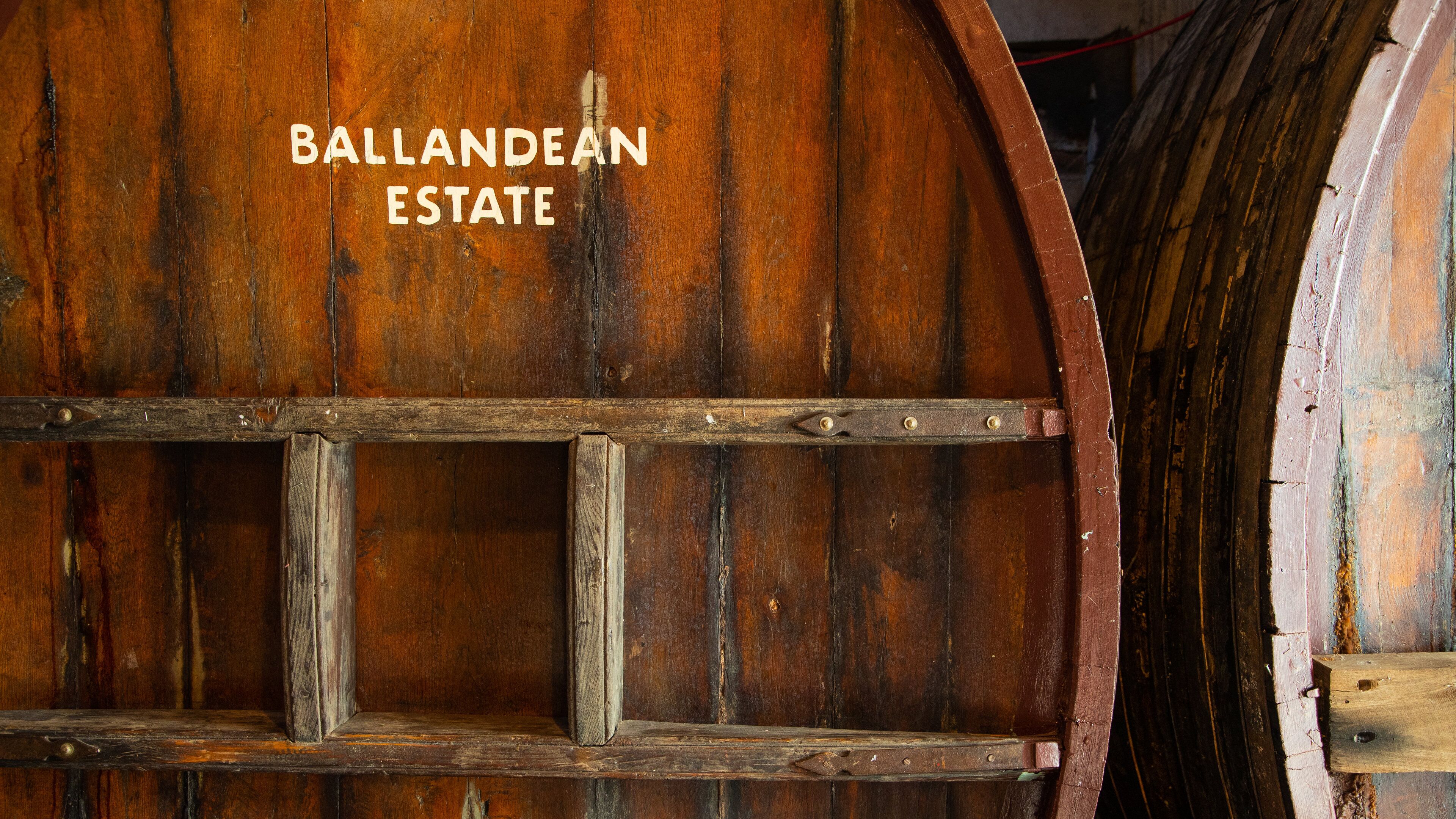 Ballandean Estate Wines featuring signage and interior views