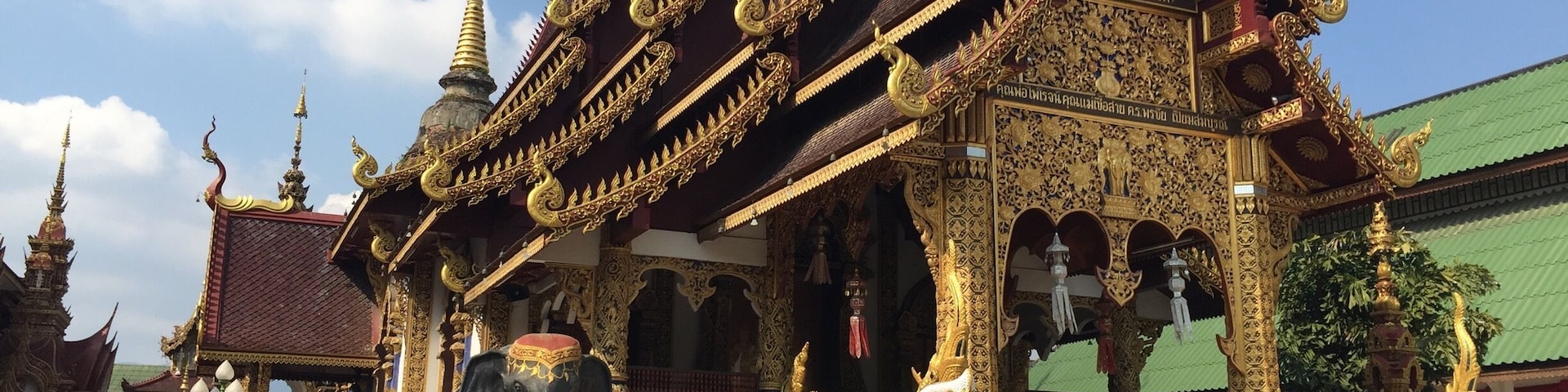 This was a beautiful, sleepy temple with low traffic & quiet solace. I embodied a true appreciation for Buddhism. One could find their own peace here.