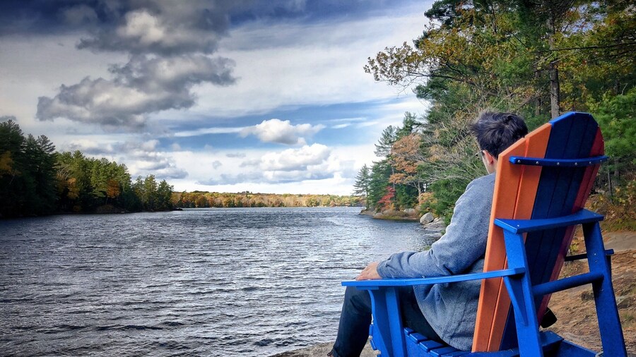 Lake Muskoka Chair...spotted some of these nice chairs all around, and this one provided a very relaxing stop while hiking the parameter of a small part of this huge lovely lake.
#greatoutdoors