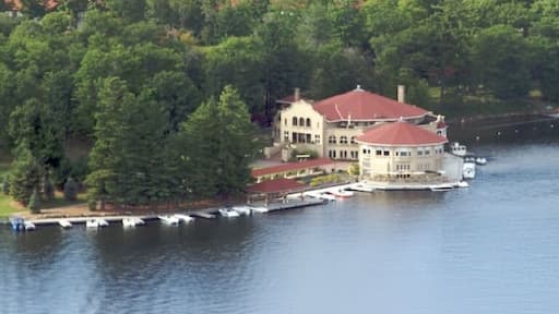 Bigwin Island on Lake of Bays. 1500 feet AGL. Great dining room to overlook the lake. Spectacular dining along side the private golf course.