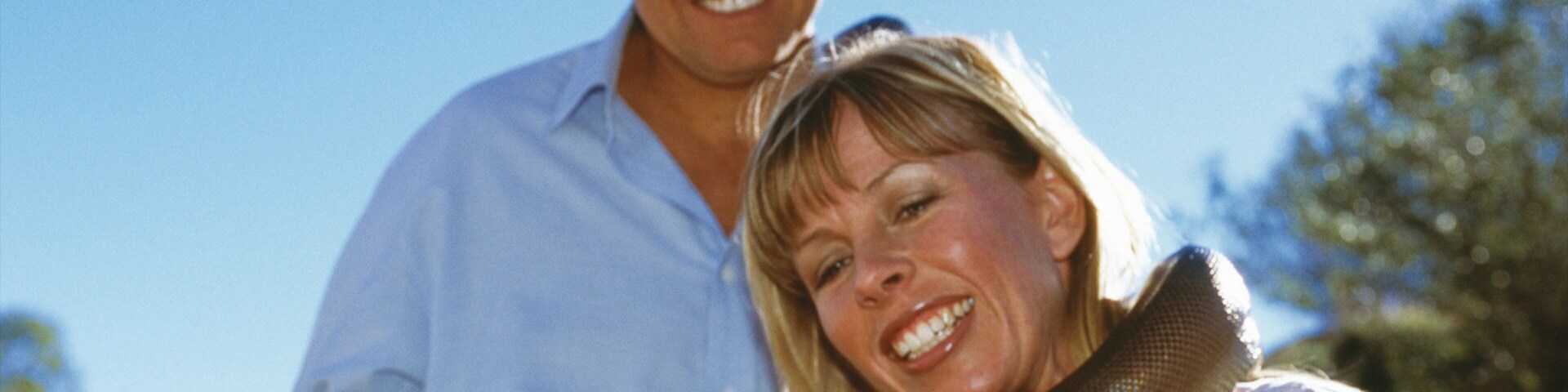 Centre d\'élevage de reptiles d\'Alice Springs montrant animaux dangereux et animaux de zoo aussi bien que couple