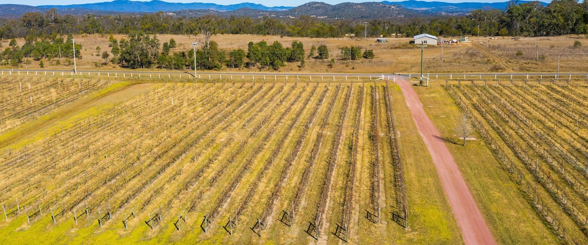 Glen Aplin which includes landscape views and farmland