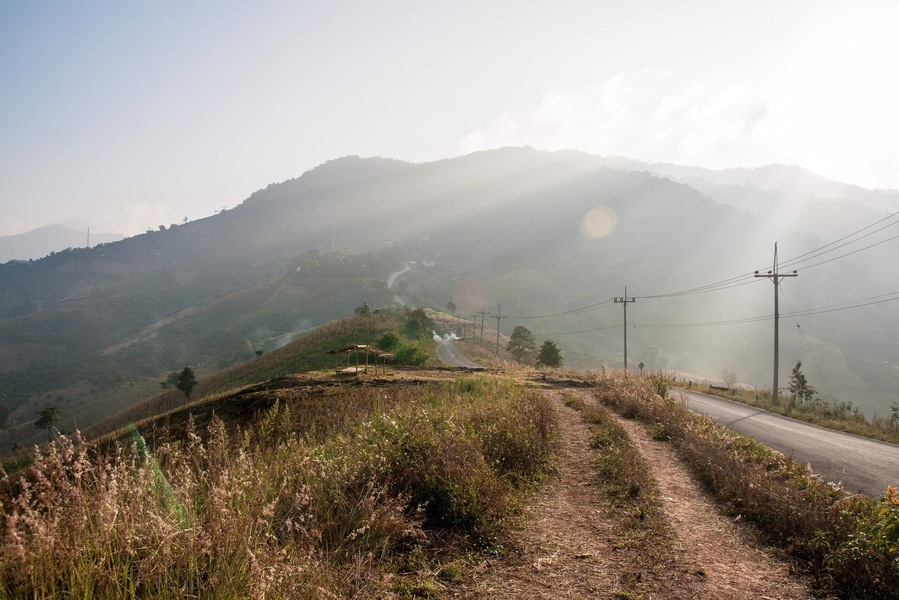 #FarawayFriday comes from somewhere so far away, even I’m not totally sure where it is! I know it’s somewhere between Chiang Rai and Phu Chi Fa - a viewpoint on the Thai-Lao border. I think it might be somewhere near Tap Tao, #Thailand 🇹🇭. It doesn’t really matter, though. The destination never does - it’s the #journey that counts!
#LifeAtExpedia
