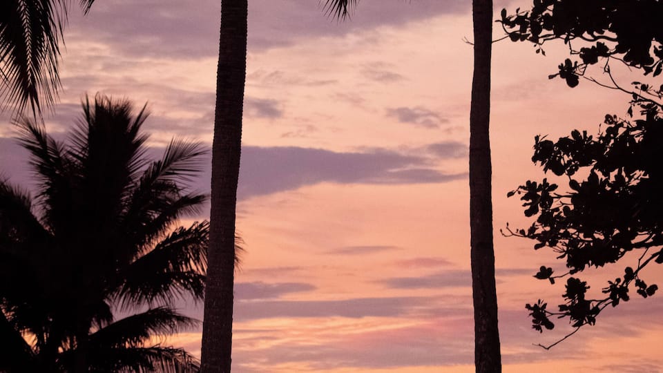 The Stand overlooking Magnetic Island
#sunset #myhome #thisistownsville #queensland