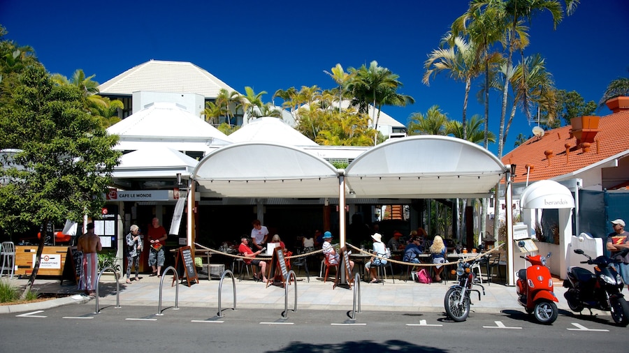 Hastings Street which includes outdoor eating and street scenes