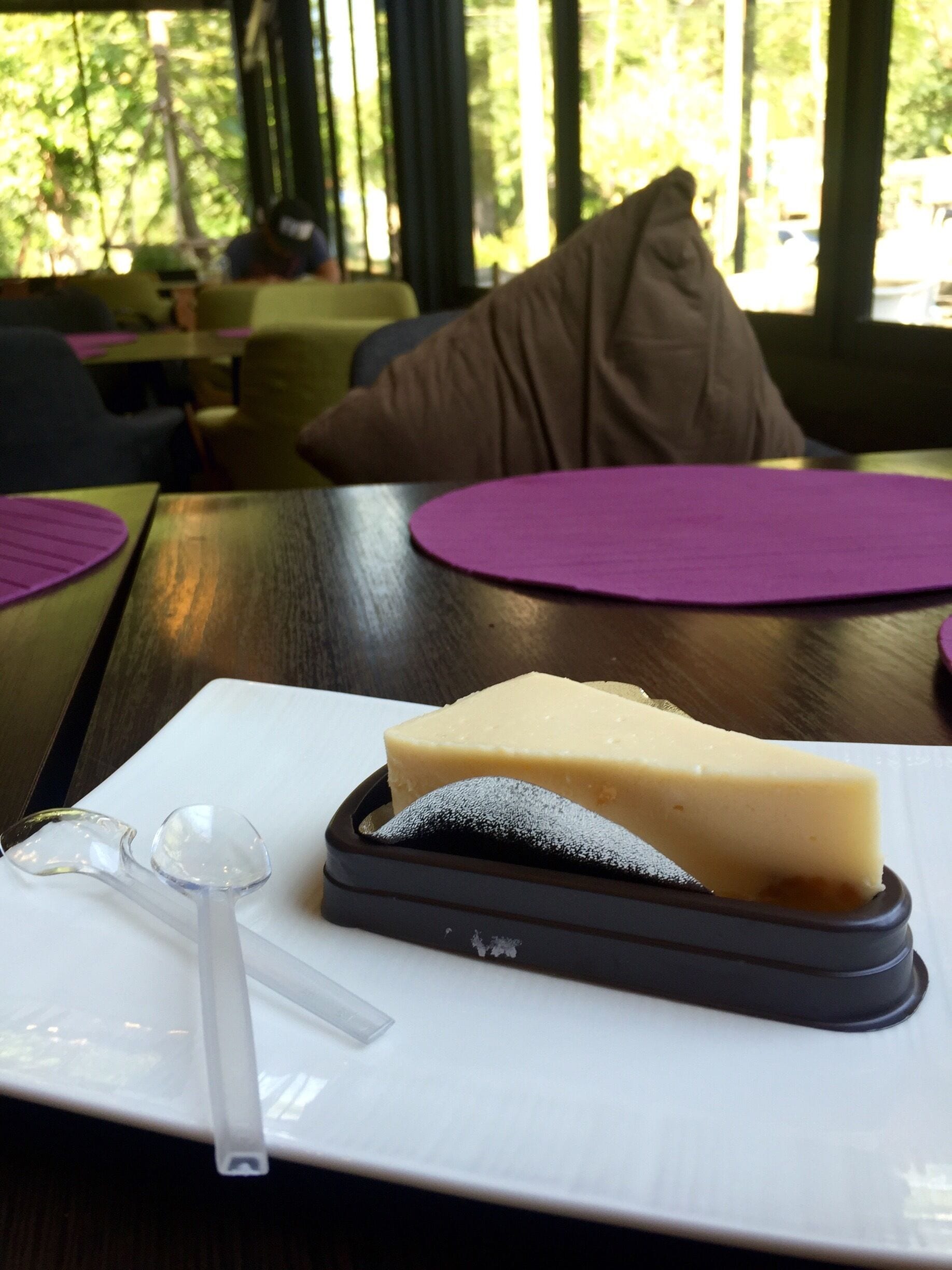 In between Pak Chong and Khao Yai National Park, there are quite a few nice restaurants. While you can't get a full meal at The Chocolate Factory, a milkshake and New York Cheesecake will fill you right up! 