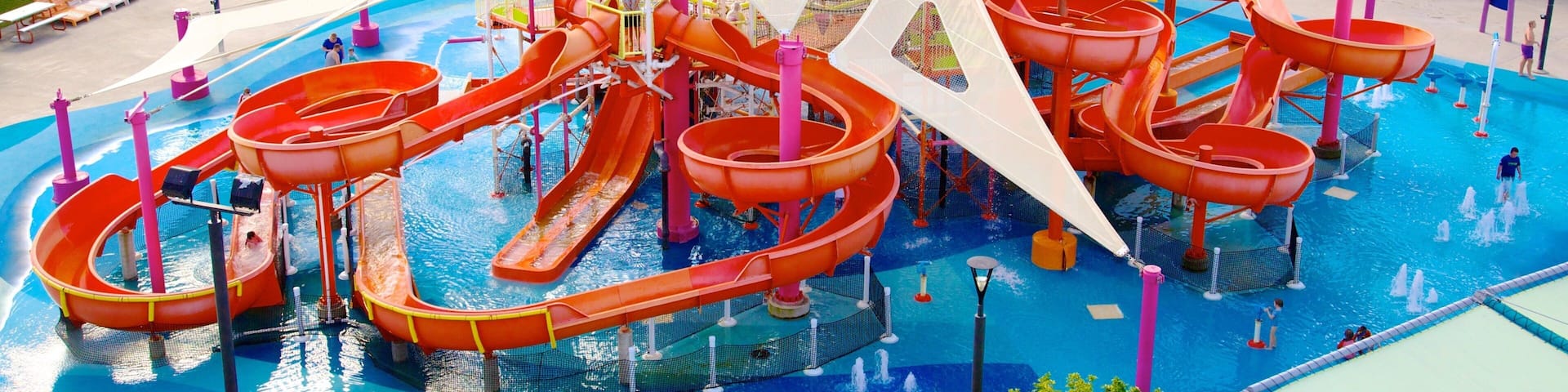 WhiteWater World showing a waterpark