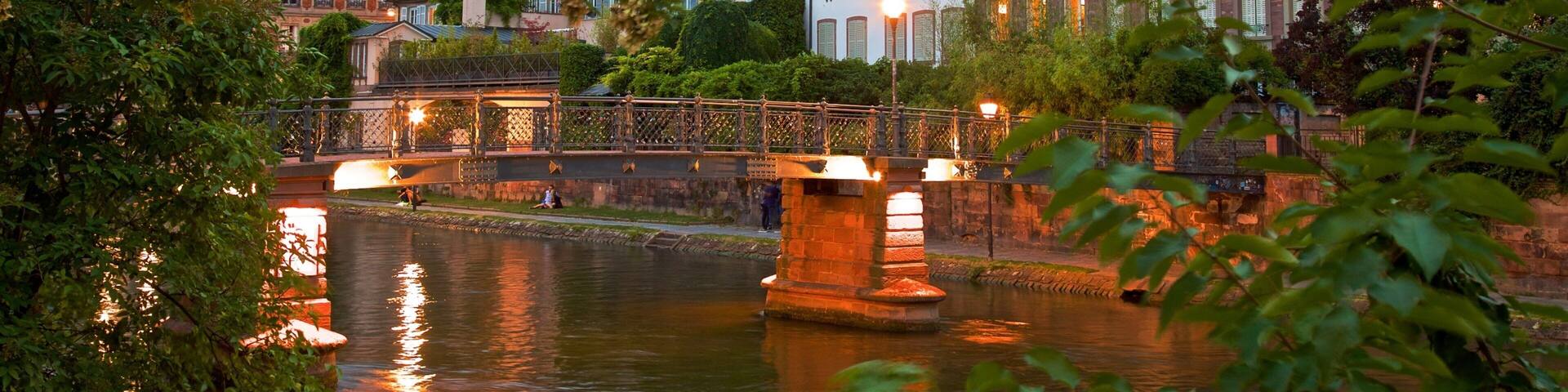 Strasbourg showing heritage elements, a bridge and a river or creek