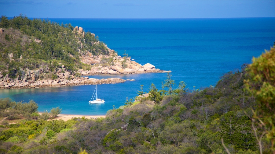 Magnetic Island nasjonalpark som viser klippelandskap, kyst og landskap