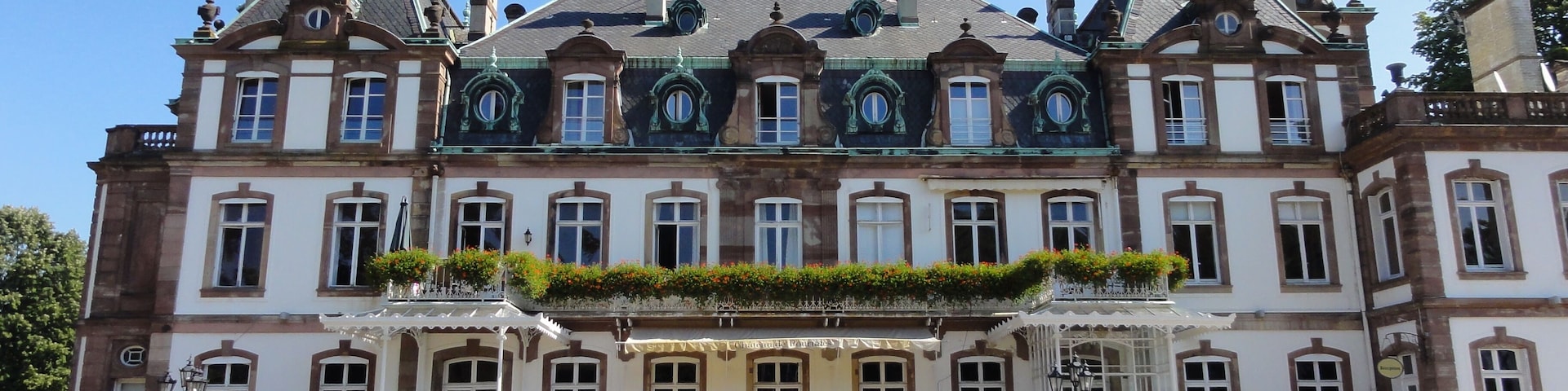 This building is inscrit au titre des Monuments Historiques. It is indexed in the Base Mérimée, a database of architectural heritage maintained by the French Ministry of Culture, under the reference PA00085018 .