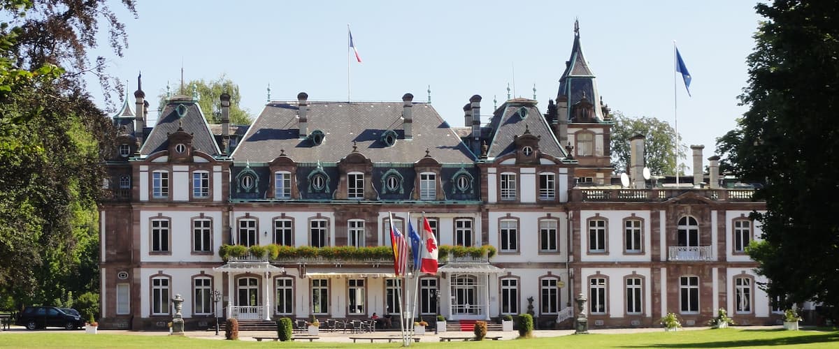 This building is inscrit au titre des Monuments Historiques. It is indexed in the Base Mérimée, a database of architectural heritage maintained by the French Ministry of Culture, under the reference PA00085018 .