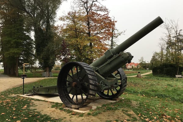 Howitzer gun